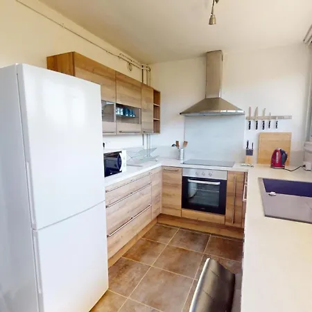 85 M2 Lumineux 4 * Clermont-Ferrand